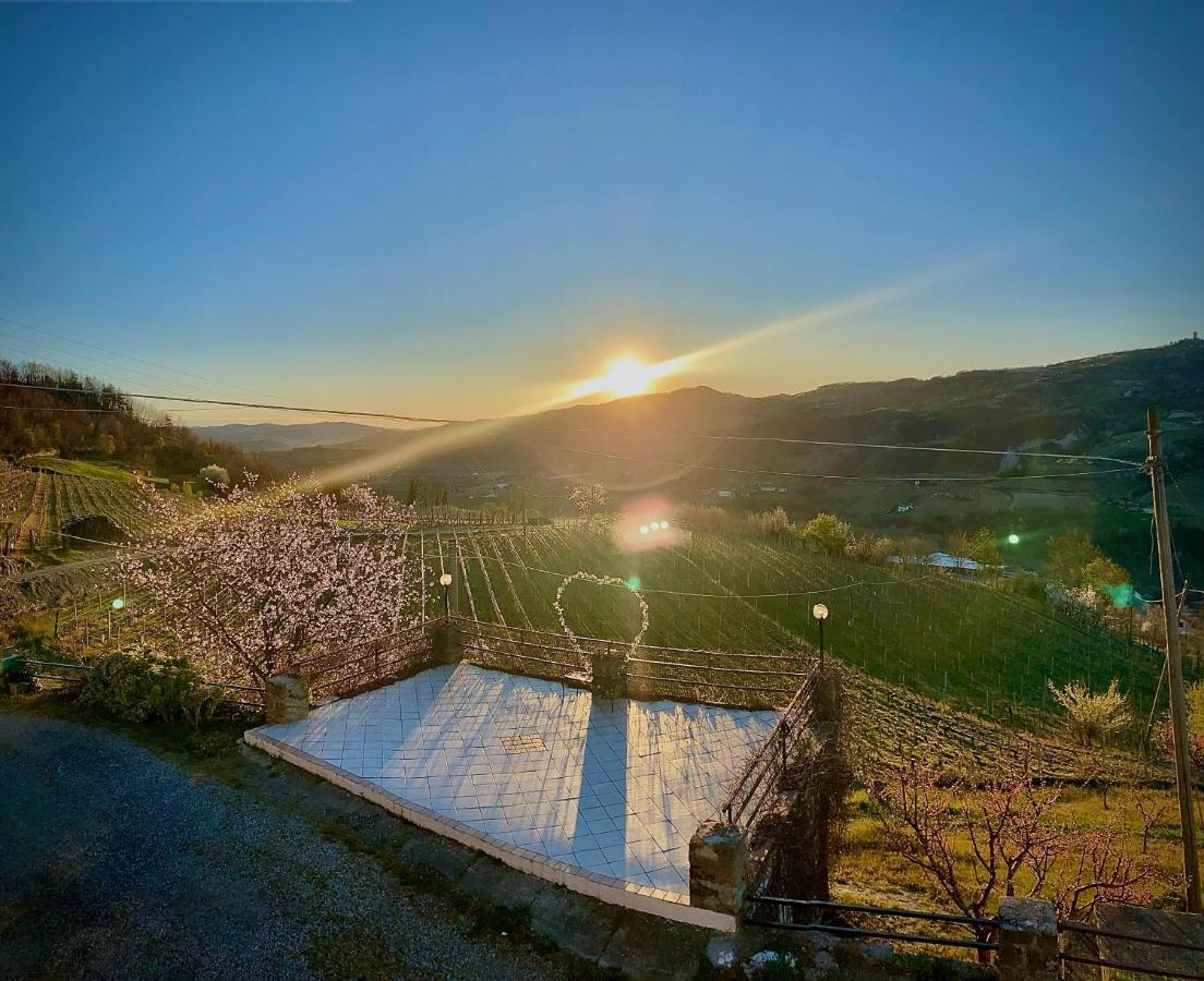 Agriturismo Pian Del Duca Vesime エクステリア 写真