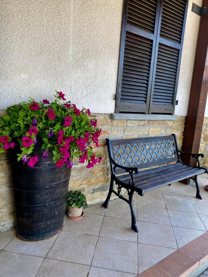 Agriturismo Pian Del Duca Vesime エクステリア 写真